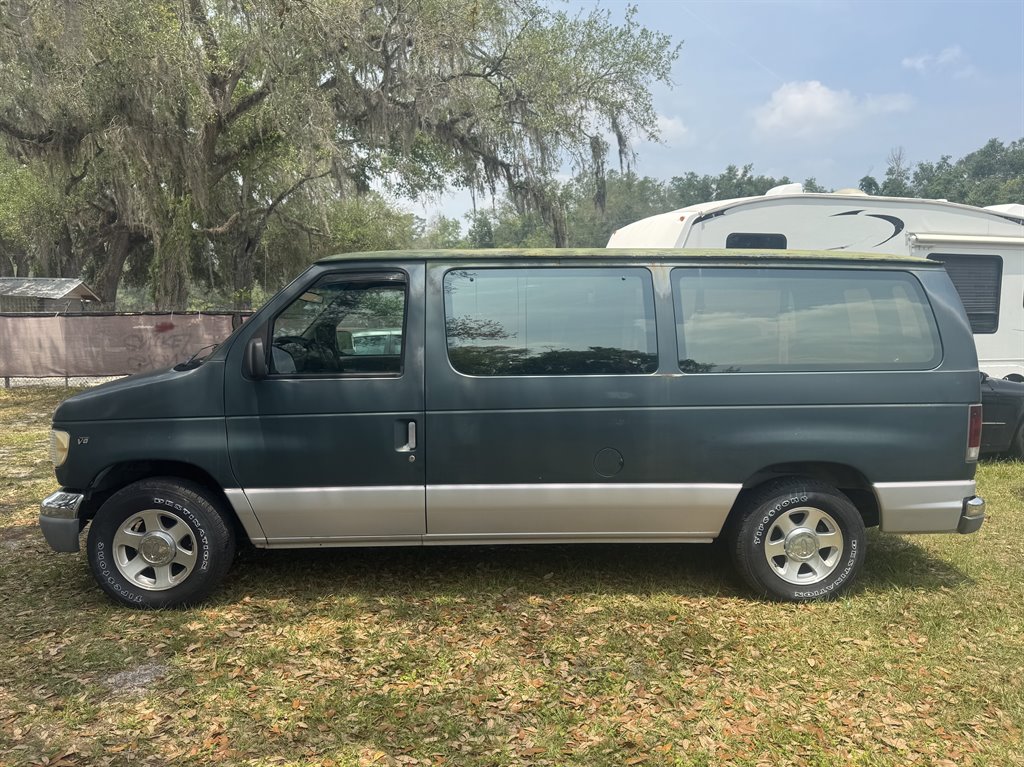 1997 Ford E-Series XL's photo